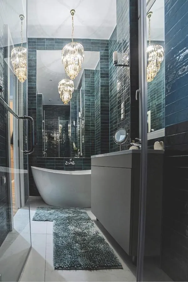 Luxury Gold 2 Bedroom Apartment Budapest